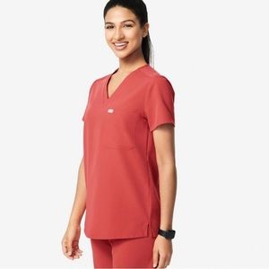 Figs casma three pocket scrub top